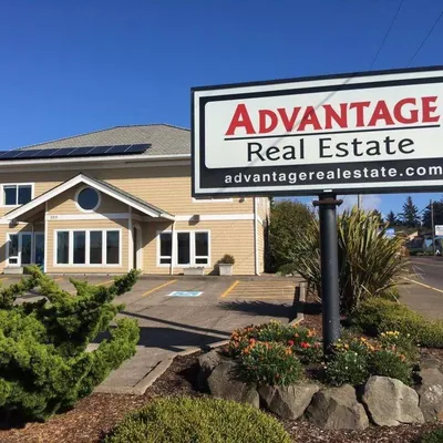 Advantage Real Estate logo