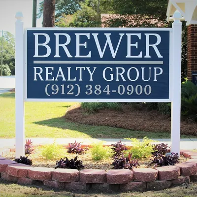 Brewer Realty Group- Douglas logo