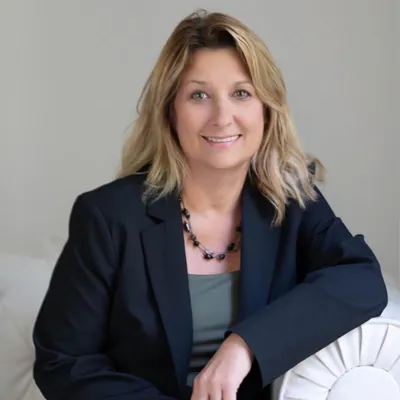 Charlotte Baldwin & Company HomeSmart Real Estate Momentum logo