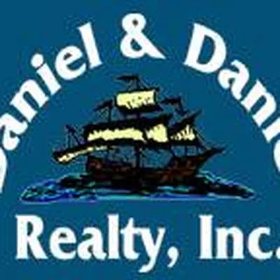 Daniel & Daniel Realty logo