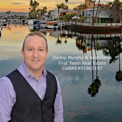 Danny Murphy & Associates logo
