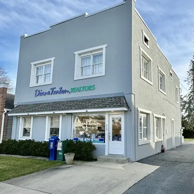Diane Turton, Realtors Sea Girt Office logo