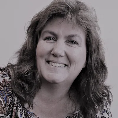 Julie Moore-Real Estate Agent profile photo