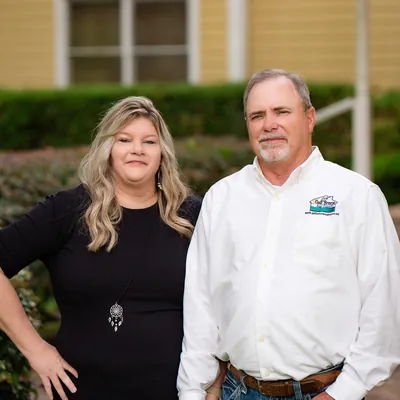 L & W Gulf Breeze Real Estate logo