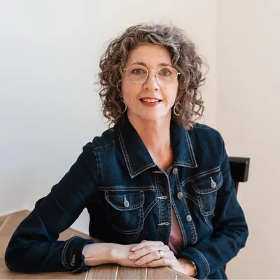 Laura Owens profile photo