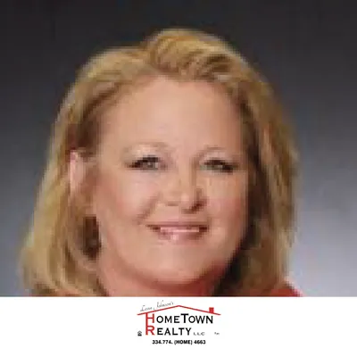 Leisa Johnson's HomeTown Realty logo