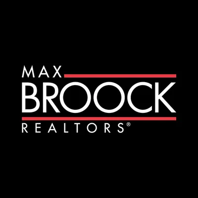 Max Broock logo