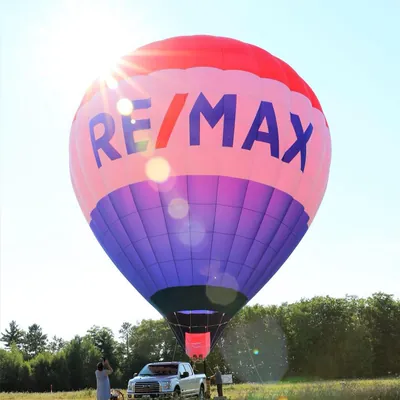 RE/MAX 1st Realty logo