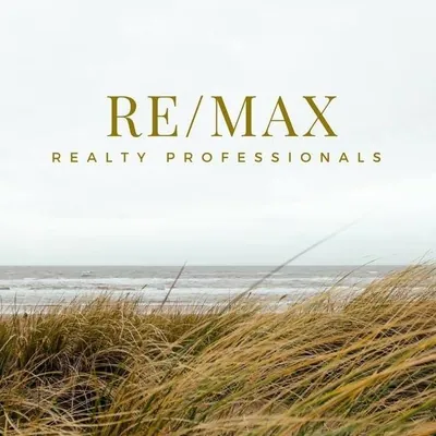 REMAX Realty Professionals Office logo