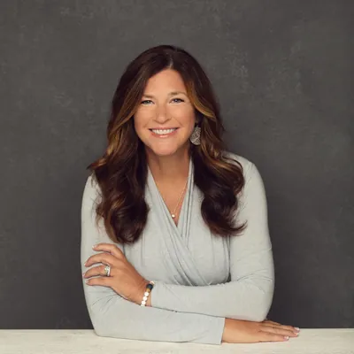 Renee Hogan profile photo