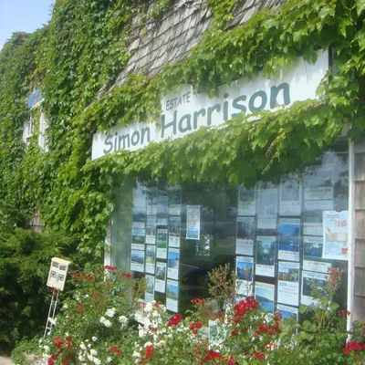 Simon Harrison Real Estate logo
