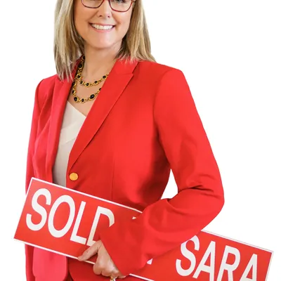 The SOLD BY SARA Team logo