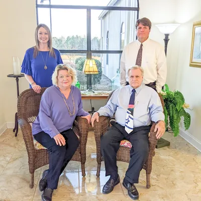 Thomas Realty logo