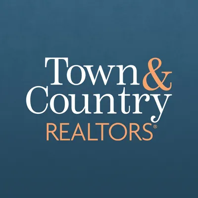Town & Country Realtors logo