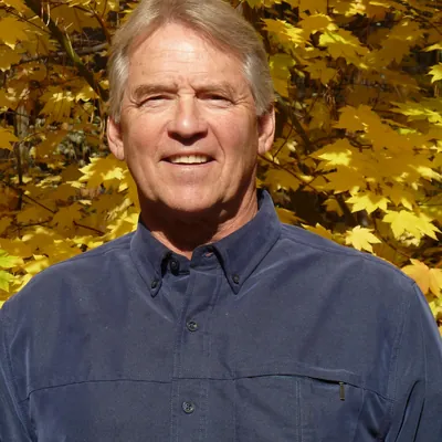 Truckee Tahoe Real Estate Center logo
